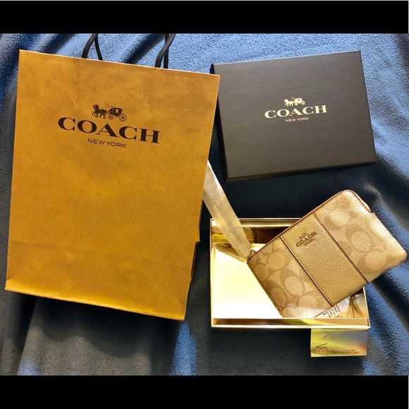 SOLD❣️ Coach Wristlet Signature Metallic Gold - Picture 1 of 4